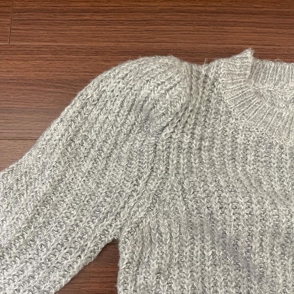 🤍FATE Grey Sweater🤍 - Picture 4 of 5